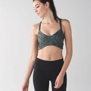 Lululemon Wrap It Up Bra
Jazzy White Gator Green / Gator Green